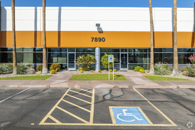 Plus de détails pour 7890 S Hardy Dr, Tempe, AZ - Industriel/Logistique à louer