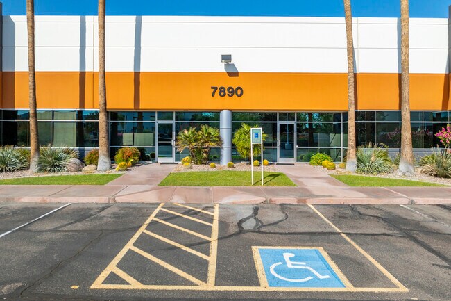 Plus de détails pour 7890 S Hardy Dr, Tempe, AZ - Industriel/Logistique à louer