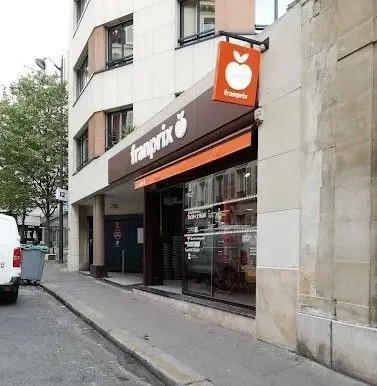 Local commercial dans Paris à louer - Photo de l’immeuble – Image 1 sur 2