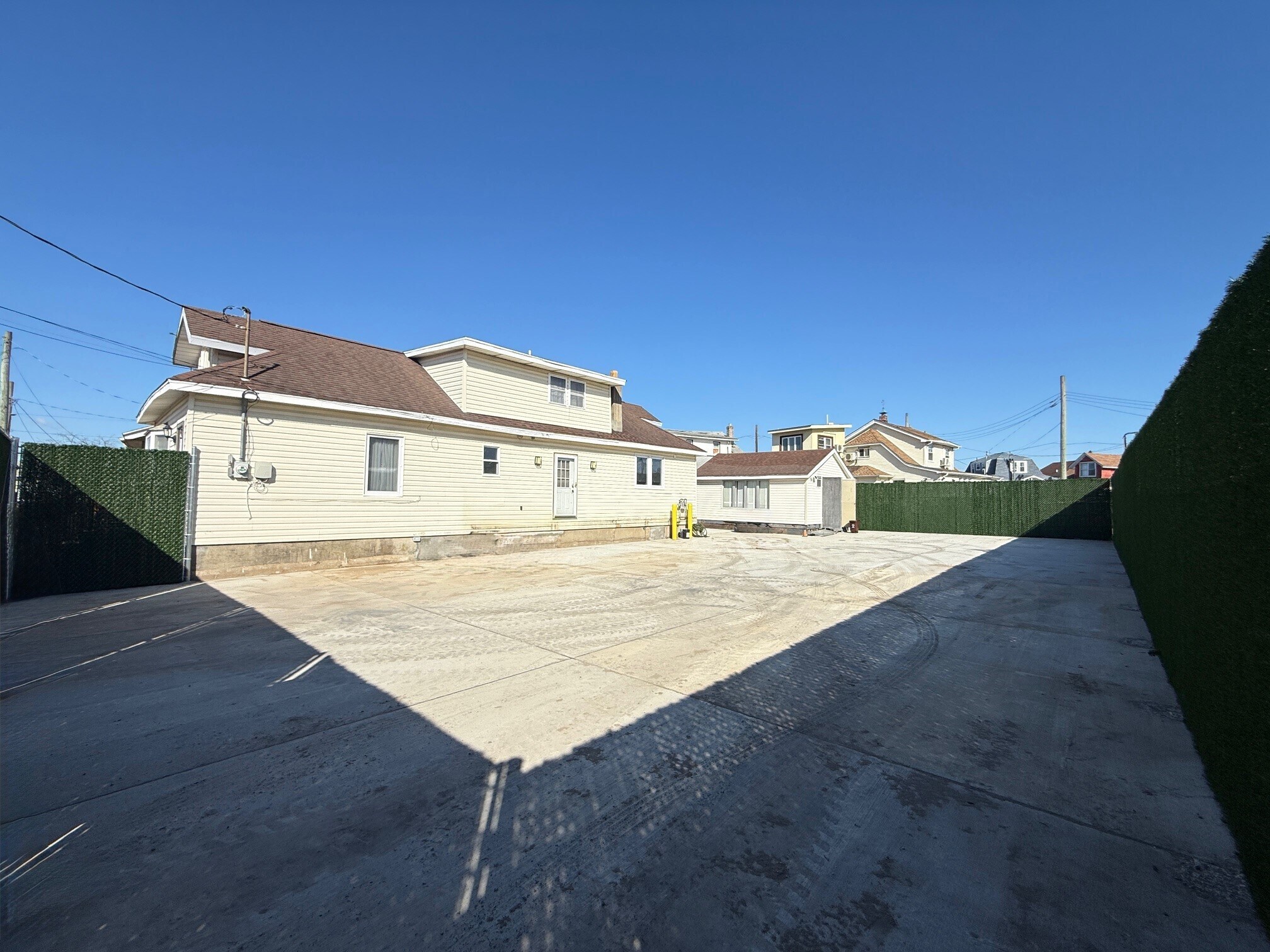 10 3rd St, Rosedale, NY à louer Photo principale– Image 1 sur 14