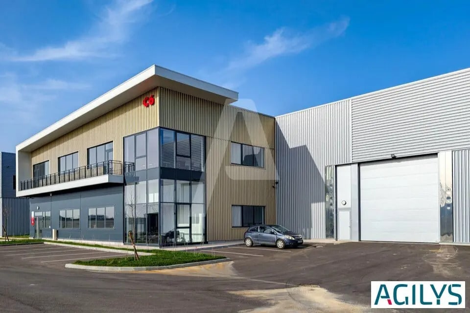 Local d'activités dans Villebon-sur-Yvette à vendre Photo de l’immeuble– Image 1 sur 15
