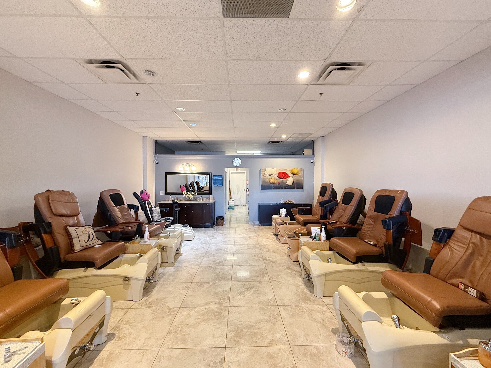 3145 E Chandler Blvd, Phoenix, AZ à louer Photo intérieure– Image 1 sur 4