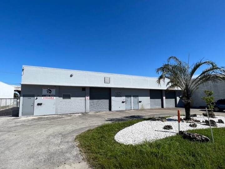 208 SW 21st Ter, Fort Lauderdale, FL à louer Photo principale– Image 1 sur 7