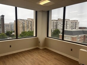 5530 Wisconsin Ave, Chevy Chase, MD à louer Photo intérieure– Image 1 sur 14