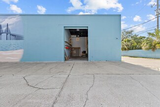 Plus de détails pour 3350 Tyrone Blvd N, Saint Petersburg, FL - Local d'activités à louer