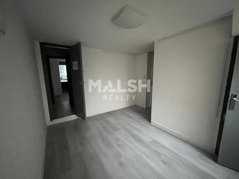 Local commercial dans Lyon à louer - Photo de l’immeuble – Image 3 sur 7