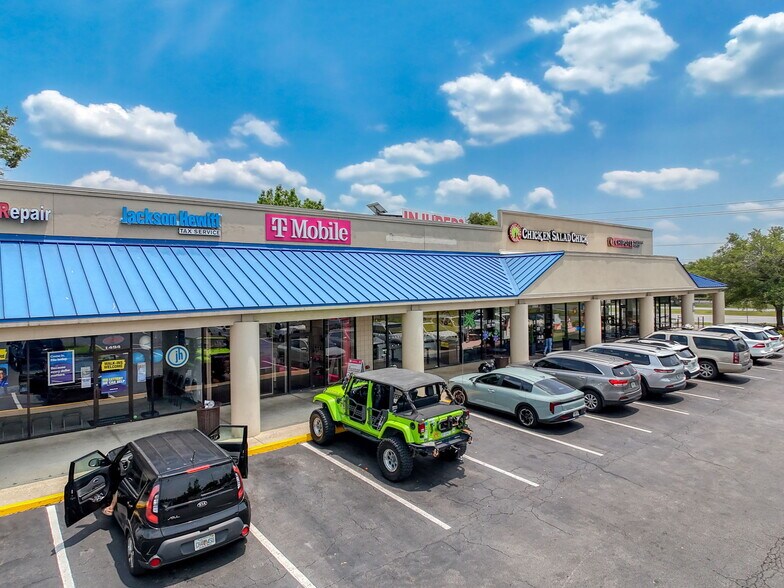 1496 Apalachee Pky, Tallahassee, FL à louer - Photo de l’immeuble – Image 3 sur 7