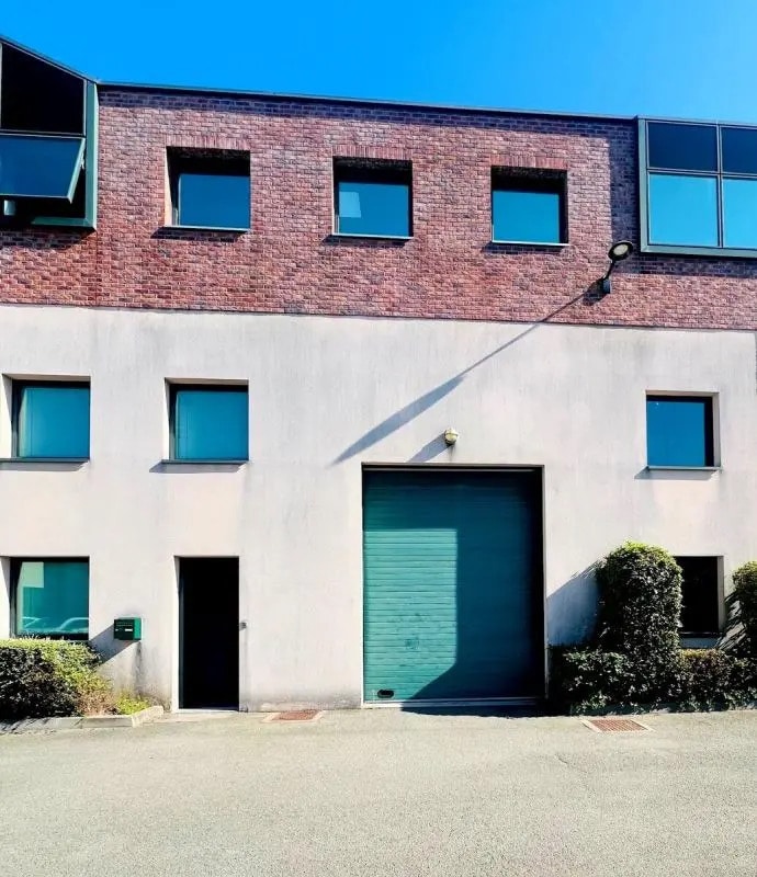 Local d’activités dans Noisy-le-Roi à louer Photo de l’immeuble– Image 1 sur 11