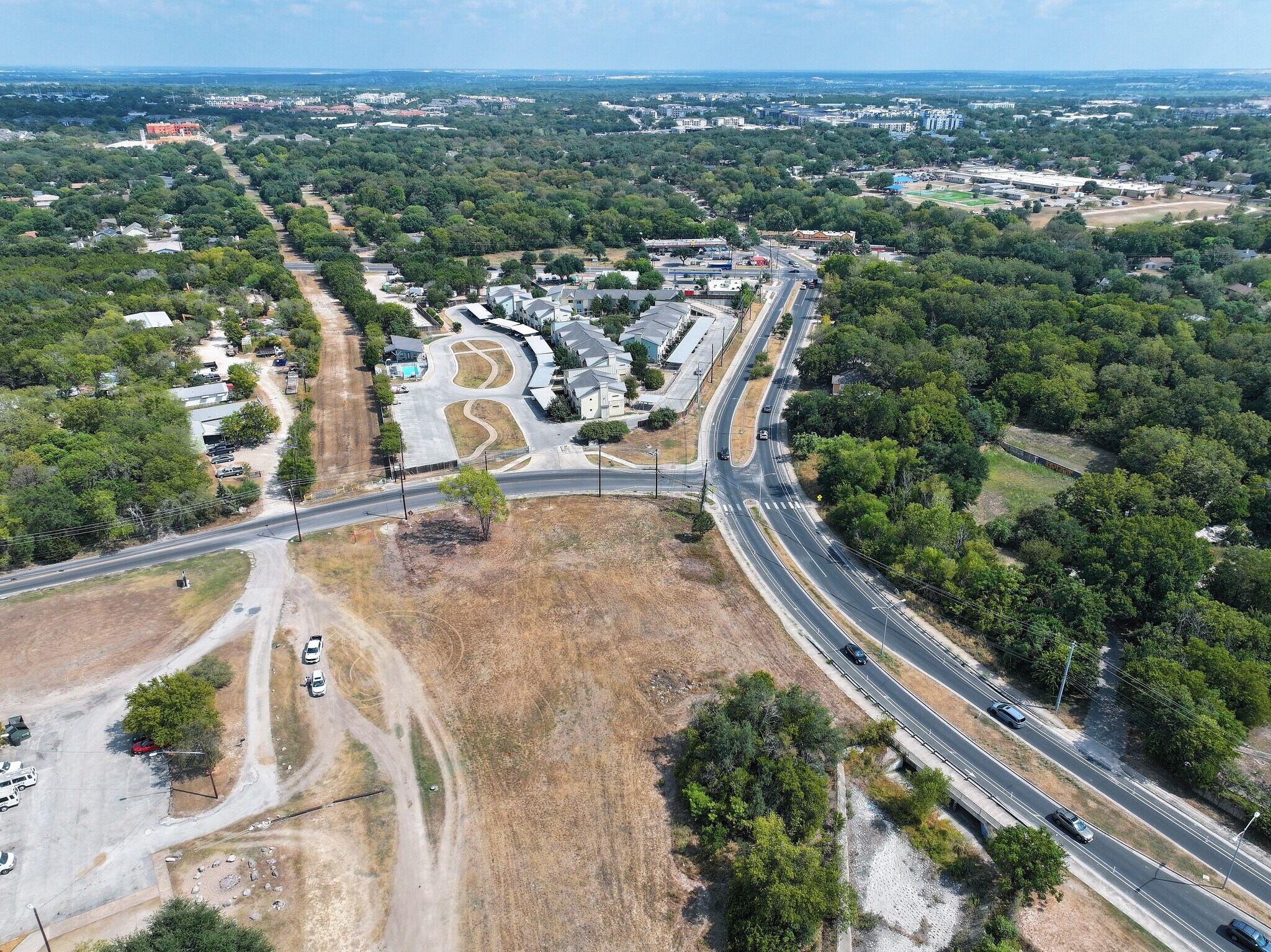 7804 Cooper Ln, Austin, TX à vendre Photo de l’immeuble– Image 1 sur 8