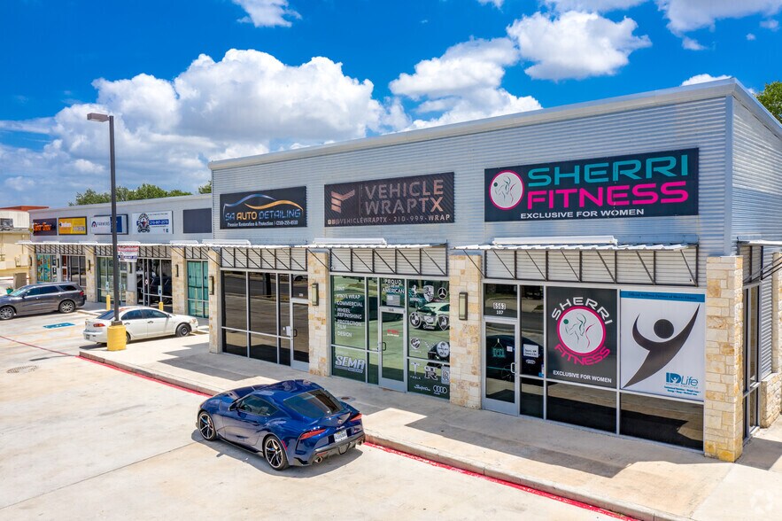 6563 Babcock Rd, San Antonio, TX à louer - Photo de l’immeuble – Image 2 sur 9