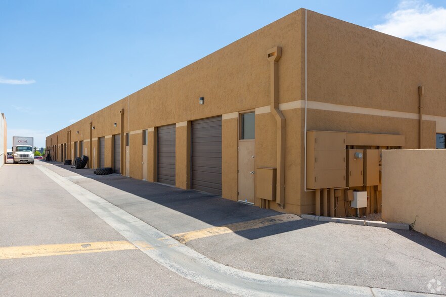 7645 E Evans Rd, Scottsdale, AZ à louer - Photo de l’immeuble – Image 2 sur 14