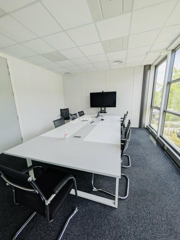 Plus de détails pour Bureau à louer