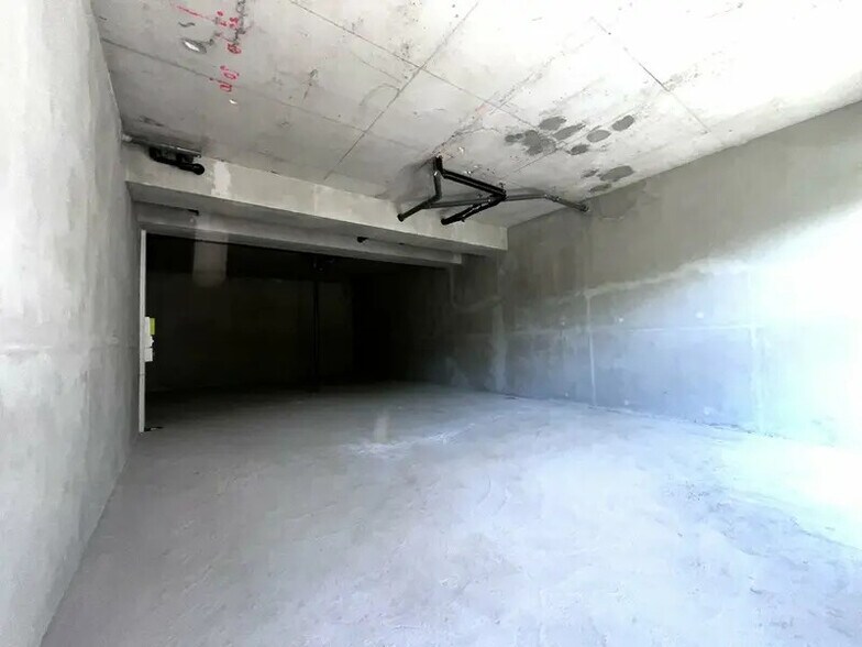 Bureau dans Cagnes-sur-Mer à vendre - Photo de la construction – Image 2 sur 6