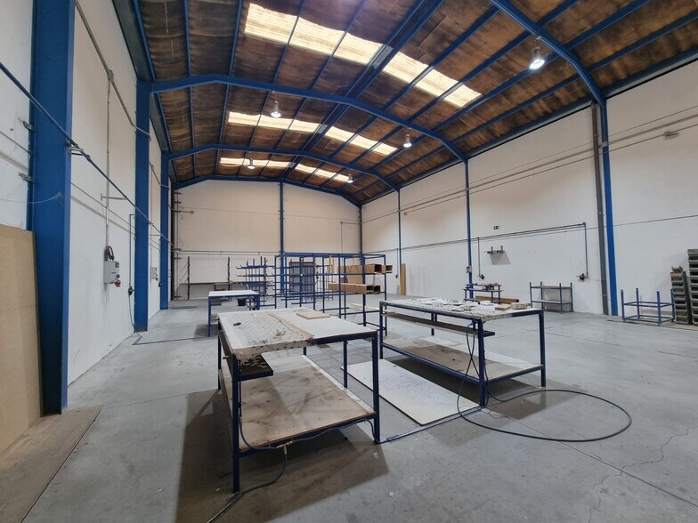 Industriel/Logistique dans Loeches, Madrid à louer - Photo de l’immeuble – Image 2 sur 16