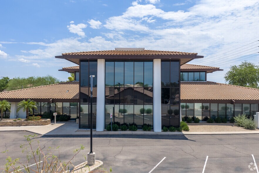 2610 E University Dr, Mesa, AZ à louer - Photo de l’immeuble – Image 3 sur 5