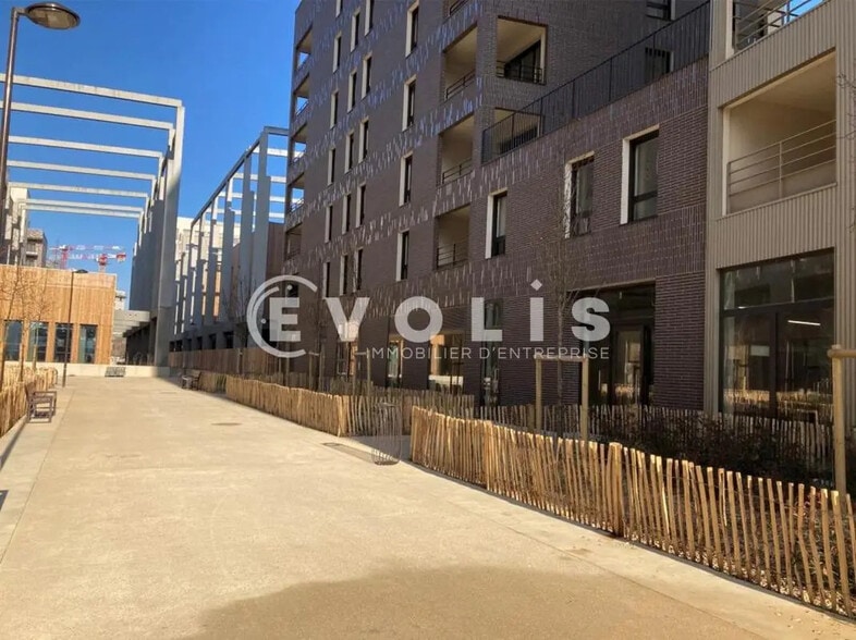 33 Boulevard Du Colonel Fabien, Ivry-sur-Seine à louer - Photo de l’immeuble – Image 3 sur 8