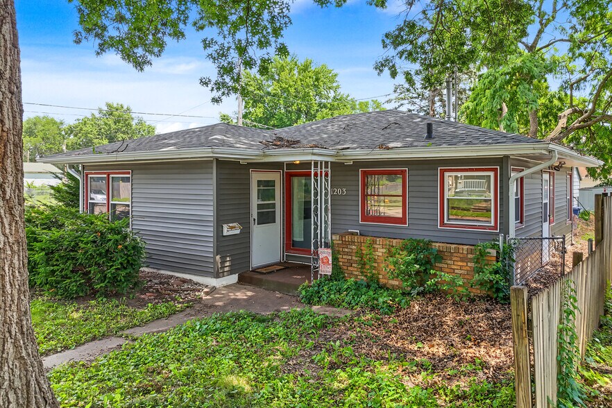 1203 S Nevada Ave, Davenport, IA à vendre - Photo principale – Image 1 sur 1