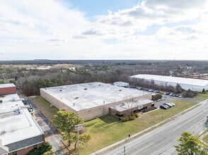 889 Waverly Ave, Holtsville, NY - VUE AÉRIENNE  vue de carte