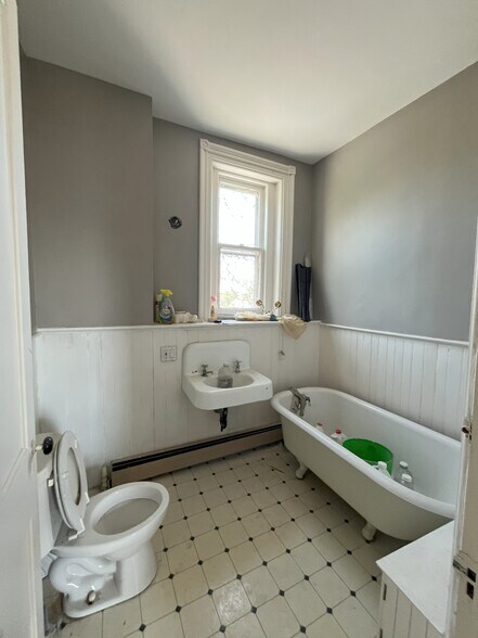 2 Saint Louis Pl, Buffalo, NY à vendre - Photo de l’immeuble – Image 3 sur 17