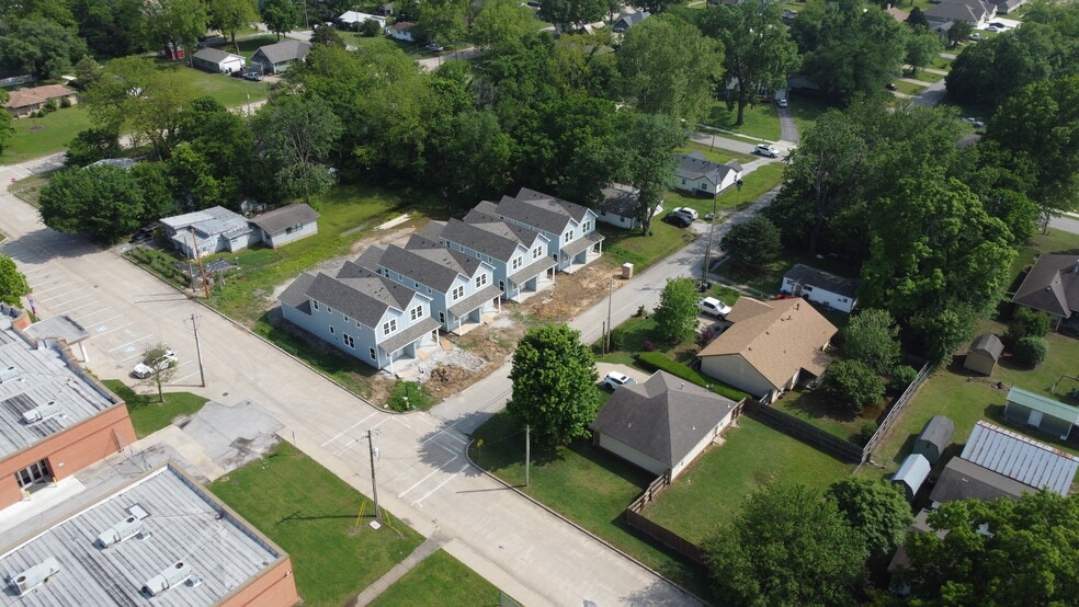 718 N Weenonah Ave, Claremore, OK à vendre - Aérien – Image 3 sur 15