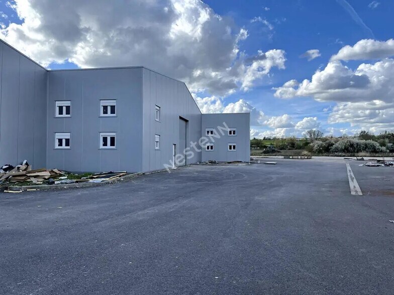 Industriel/Logistique dans Valmont à louer - Photo de l’immeuble – Image 2 sur 6