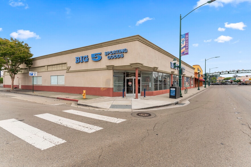 22400-22412 Foothill Blvd, Hayward, CA à vendre - Photo de l’immeuble – Image 1 sur 8