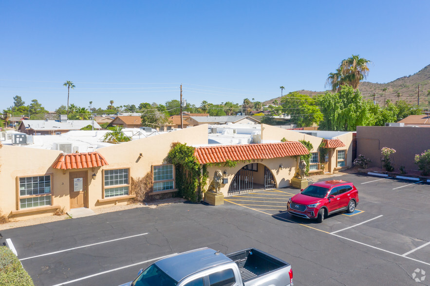14819 N Cave Creek Rd, Phoenix, AZ à louer - Photo de l’immeuble – Image 2 sur 16