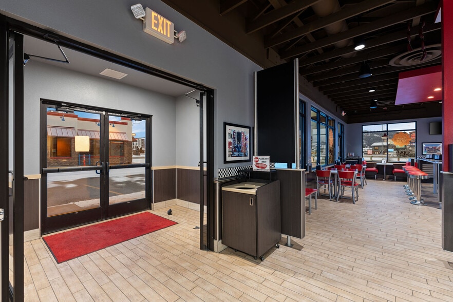 205 18th St, Kalispell, MT à vendre - Photo intérieure – Image 2 sur 50