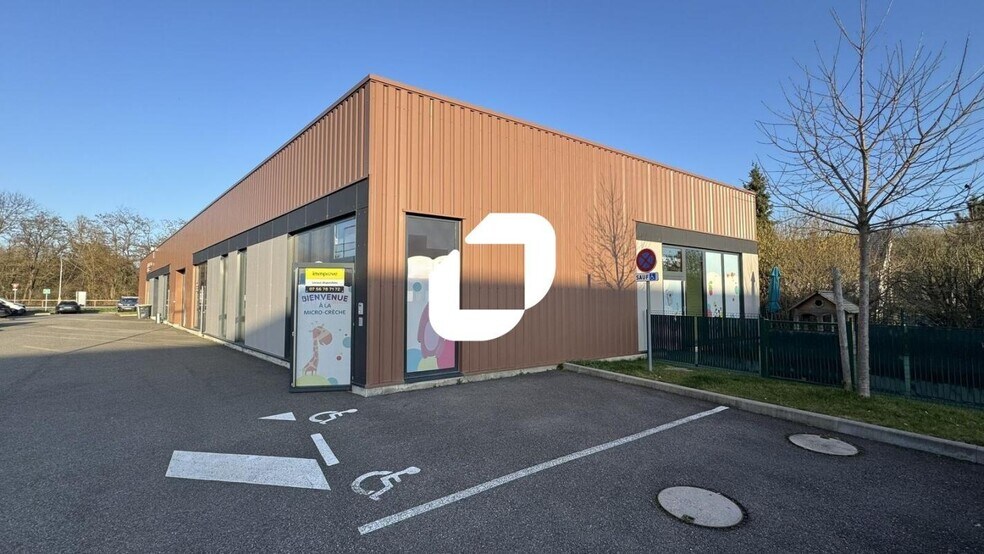 2-6 Rue Des Charrons, Hangenbieten à louer - Photo de l’immeuble – Image 2 sur 9