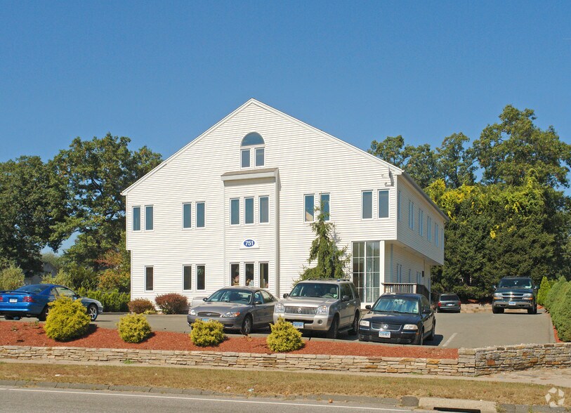 751 Farmington Ave, Bristol, CT à vendre - Photo de l’immeuble – Image 2 sur 2