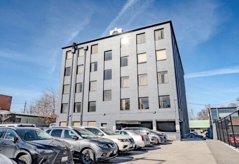 491 Lawrence Av W, Toronto, ON à louer - Photo de l’immeuble – Image 2 sur 2