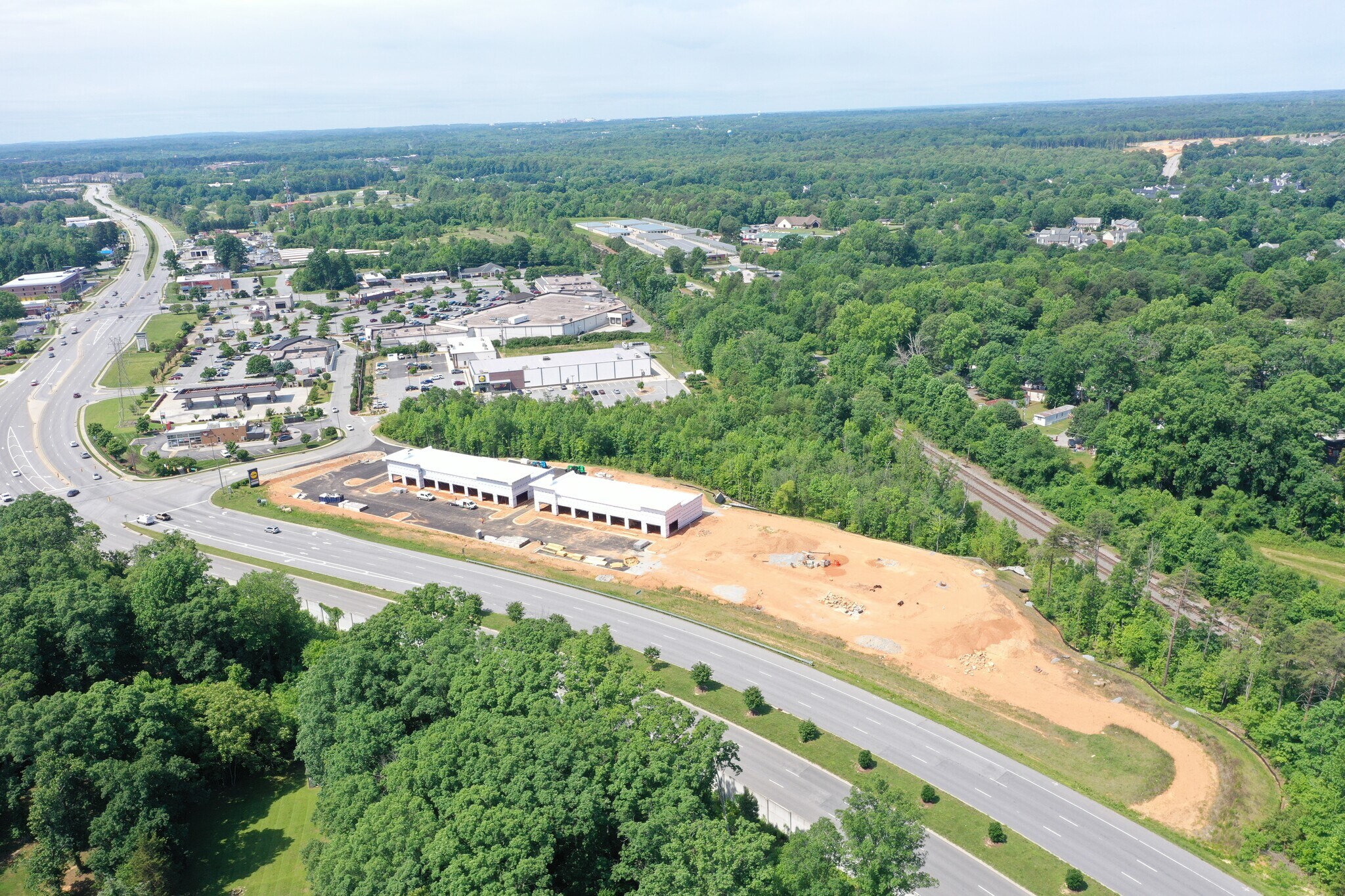 5696 W Gate City Blvd, Greensboro, NC à louer Photo de l’immeuble– Image 1 sur 9