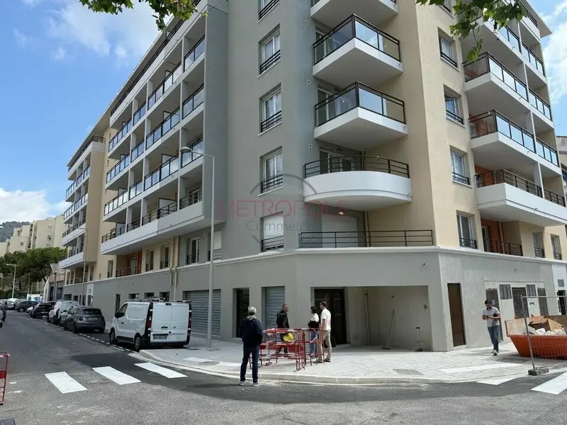 Local commercial dans Nice à louer Photo de l’immeuble– Image 1 sur 7