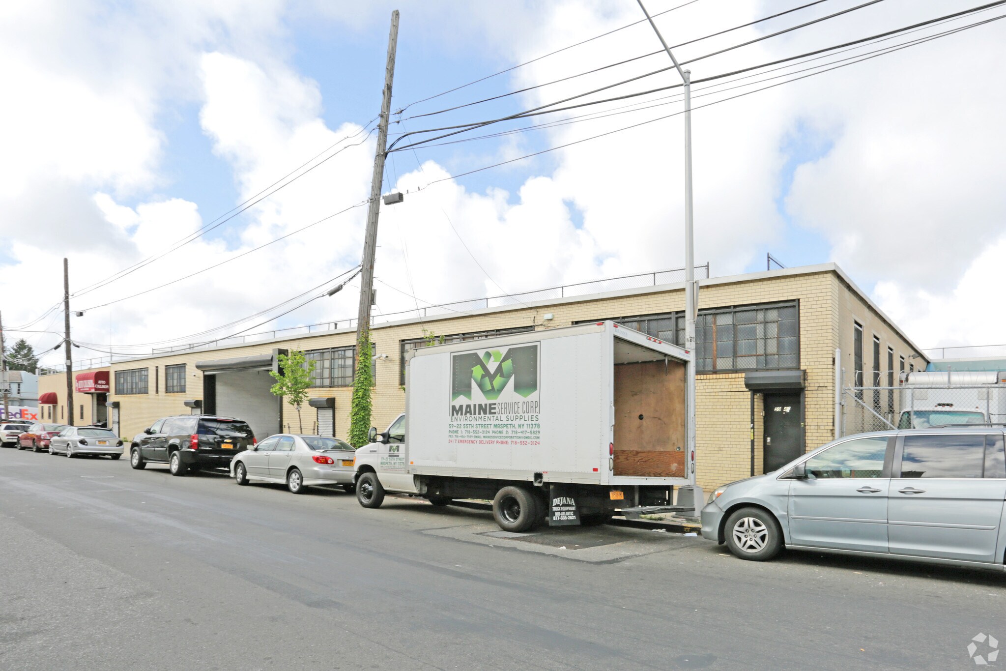 59-48 55th St, Maspeth, NY à vendre Photo principale– Image 1 sur 19