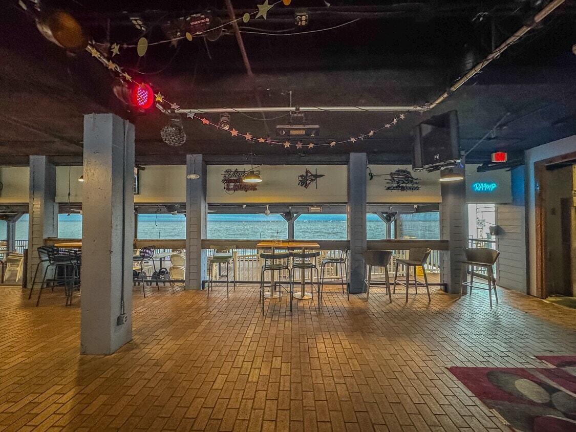 1200 W Retta Esplanade, Punta Gorda, FL à louer Photo intérieure– Image 1 sur 8
