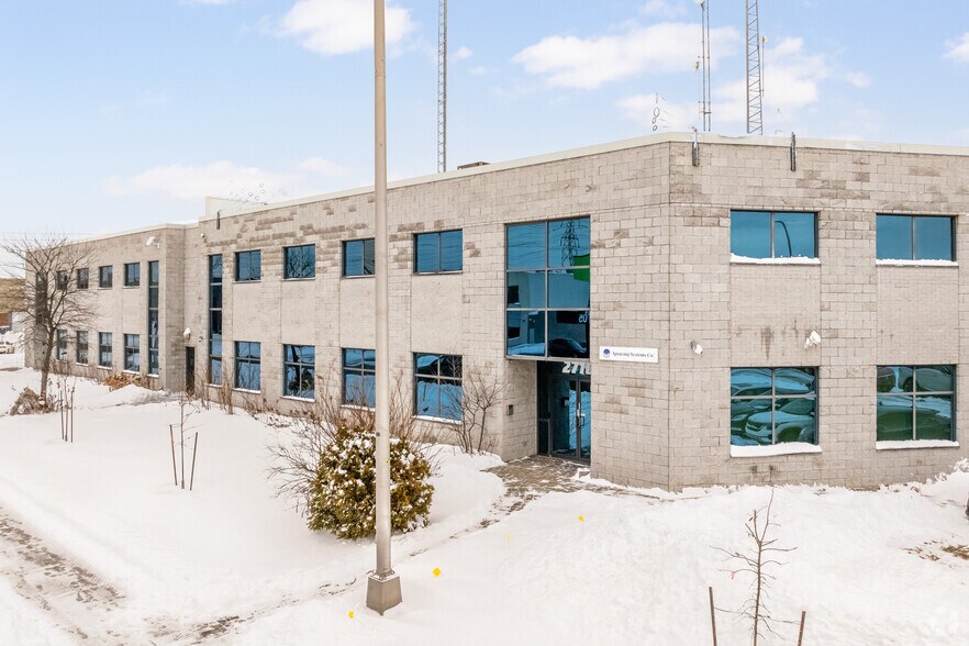 2700-2710 Rue Michelin, Laval, QC à louer - Photo de l’immeuble – Image 2 sur 5