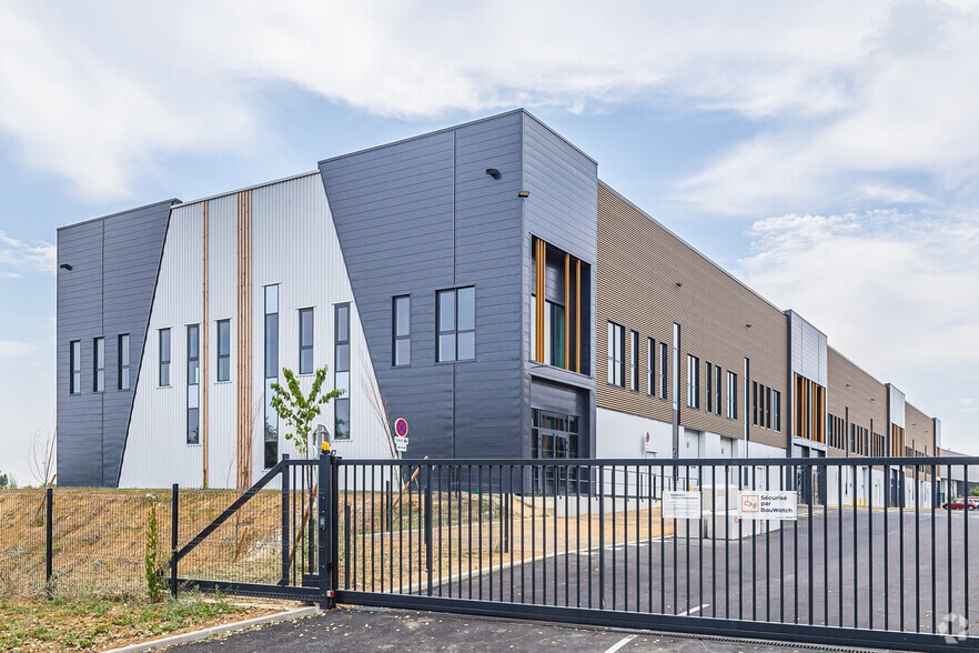 108 Rue De La Croix Brisée, Wissous à louer - Photo principale – Image 1 sur 5