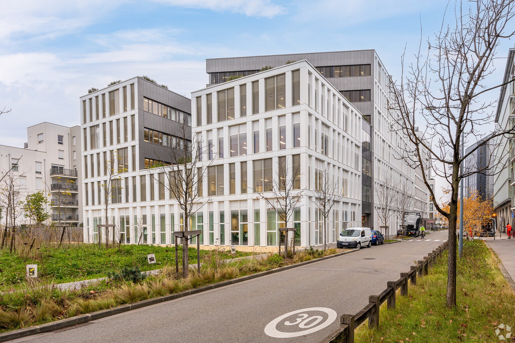 4 Rue Maurice Moissonnier, Vaulx-en-Velin à louer Photo de l’immeuble– Image 1 sur 7