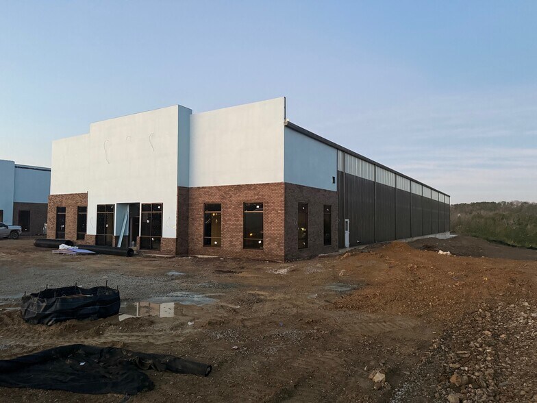 1960 Huntley Pky, Pelham, AL à louer - Photo de la construction – Image 2 sur 7