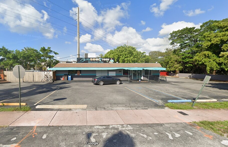 601 NW 22nd Rd, Fort Lauderdale, FL à vendre - Photo de l’immeuble – Image 2 sur 34