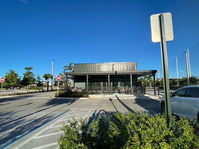 1780 NW 117th Pl, Miami, FL à vendre - Photo de l’immeuble – Image 2 sur 5