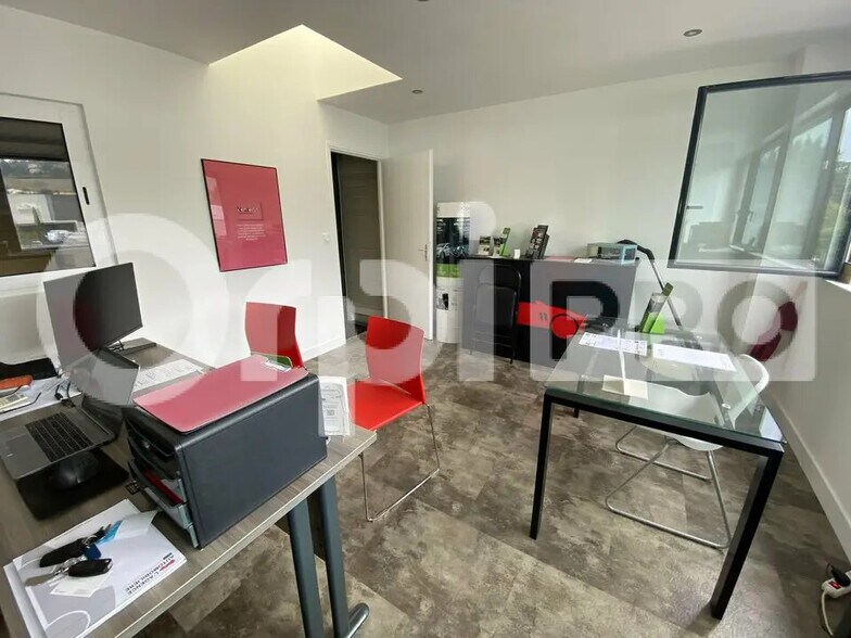 Local d'activités dans Limas à vendre - Photo de l’immeuble – Image 2 sur 3
