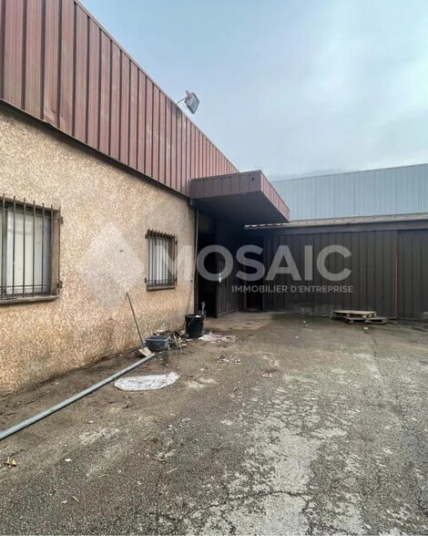 Industriel/Logistique dans Fréjus à louer - Photo de l’immeuble – Image 2 sur 7