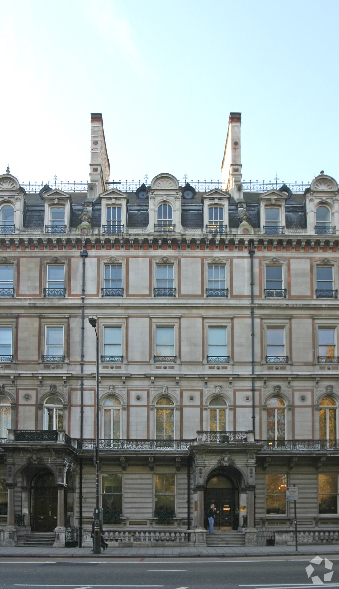 13 Grosvenor Pl, Londres à louer Photo de l’immeuble– Image 1 sur 3