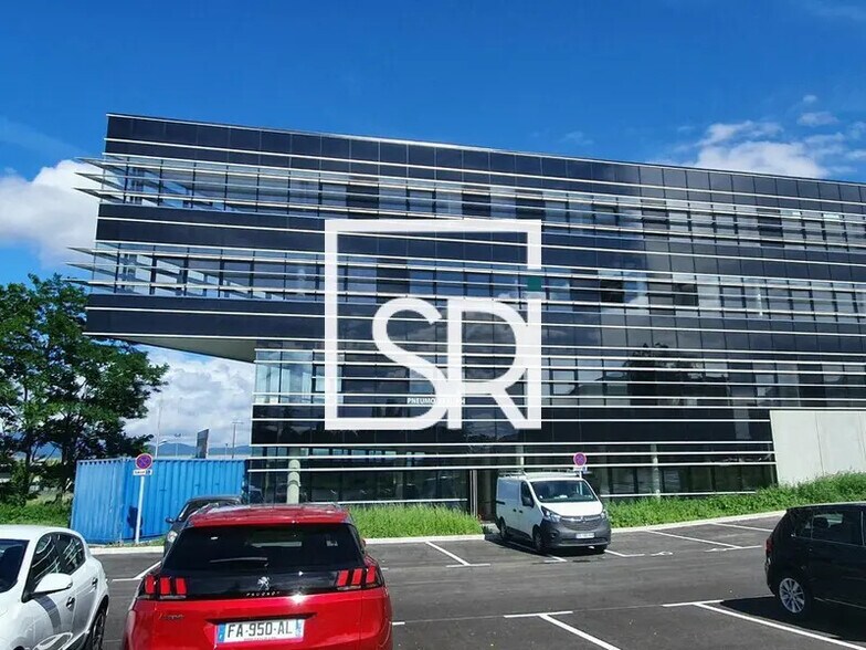 Bureau dans Cournon-d'Auvergne à louer - Photo de l’immeuble – Image 2 sur 10