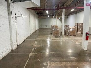 348 N Ashland Ave, Chicago, IL à louer Photo intérieure– Image 2 sur 3