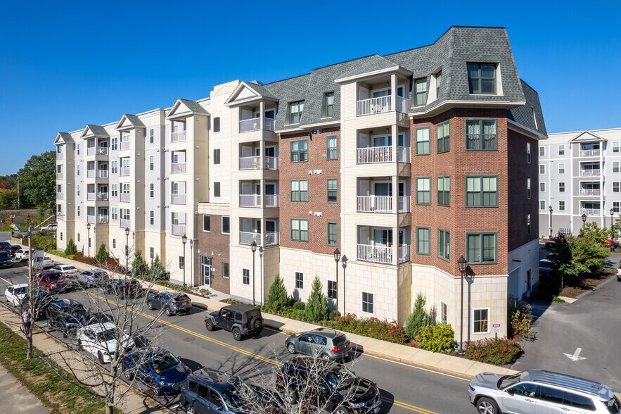 1034 East St, Walpole, MA à louer - Photo principale – Image 1 sur 7