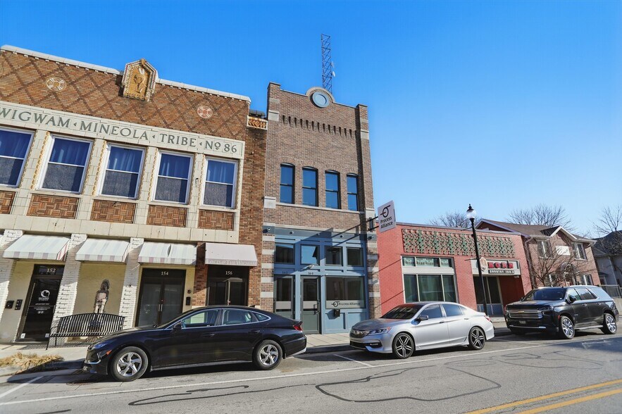 164 E Jefferson St, Franklin, IN à vendre - Photo de l’immeuble – Image 3 sur 39