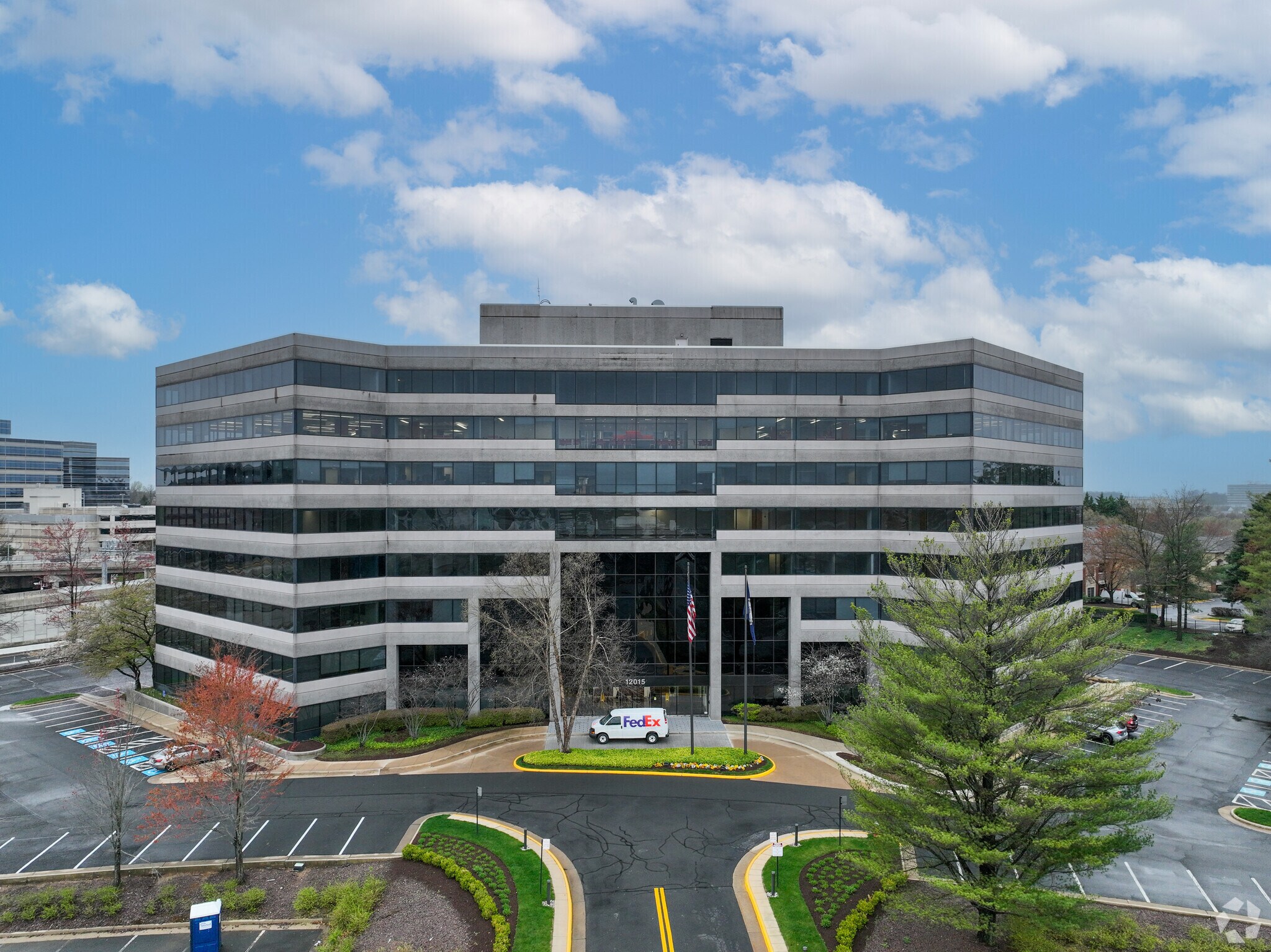 12015 US 50, Fairfax, VA à louer Photo de l’immeuble– Image 1 sur 6