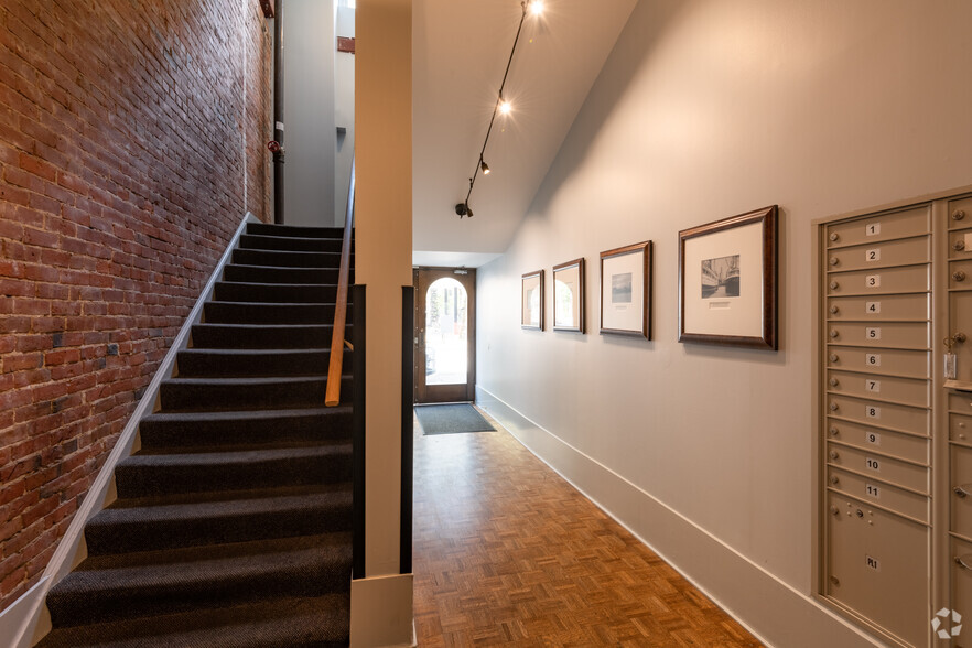 119 S Main St, Seattle, WA à louer - Hall d’entrée – Image 3 sur 29